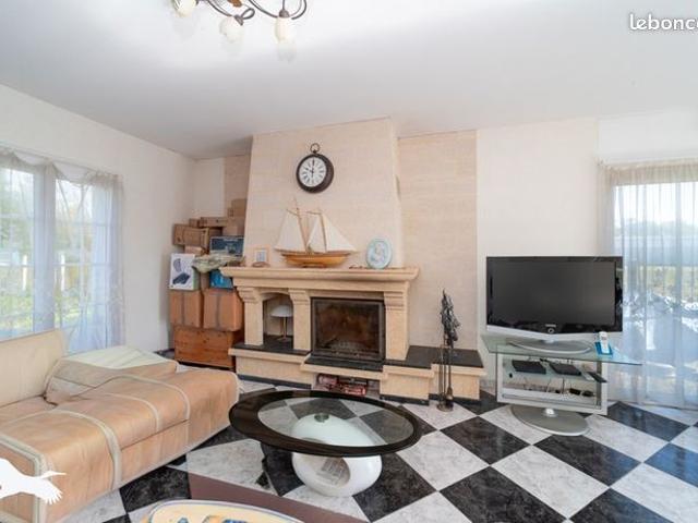 Maison 5 pièces 195 m²