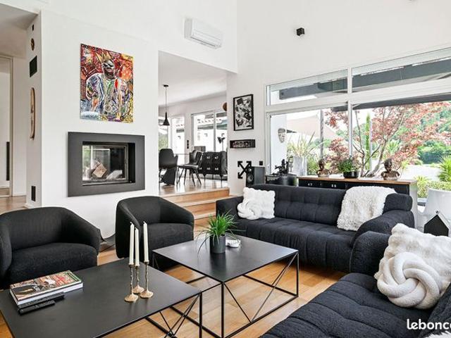 Maison 5 pièces 195 m²