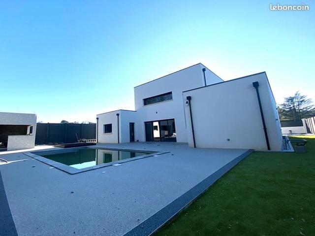 Maison 5 pièces 195 m²