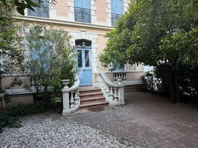 Maison 5 pièces 195 m²