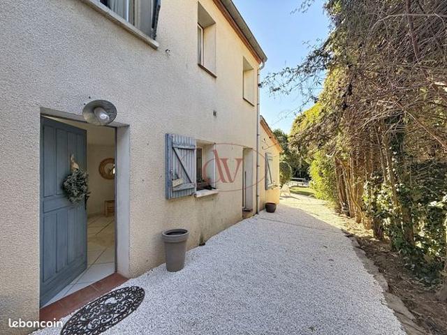 Maison 5 pièces 195 m²