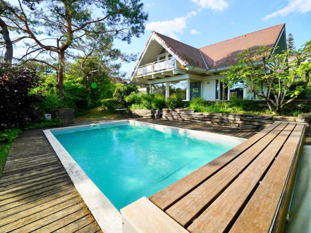 Maison 5 pièces 195 m²