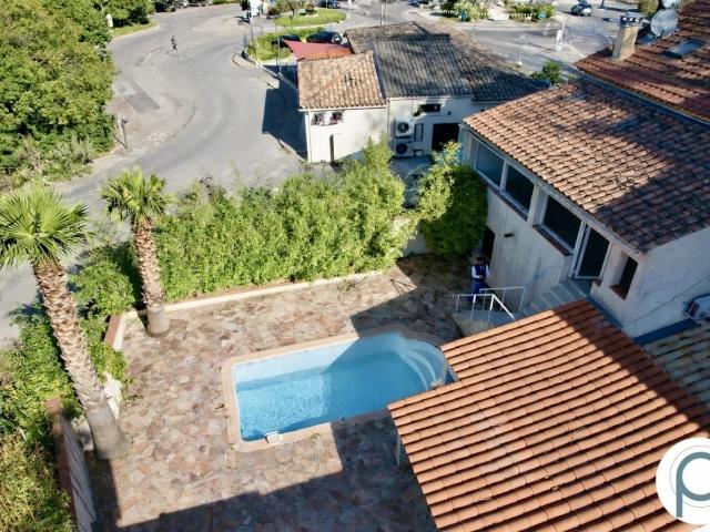 Maison 5 pièces 195 m²