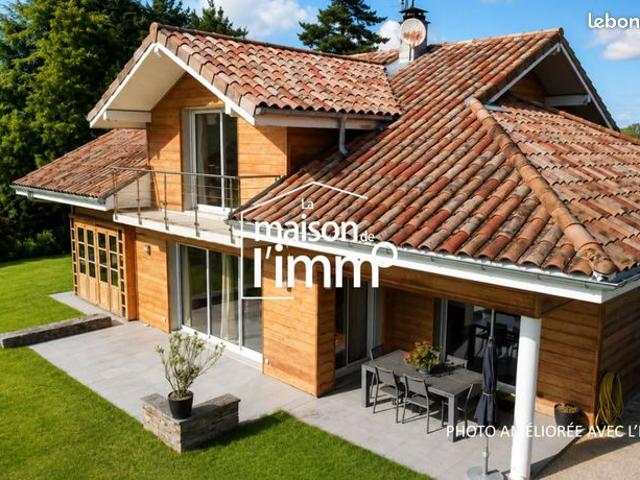 Maison 5 pièces 195 m²