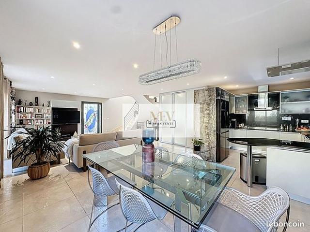 Maison 5 pièces 195 m²
