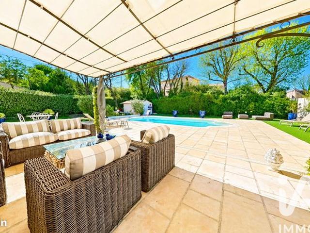 Maison 5 pièces 195 m²