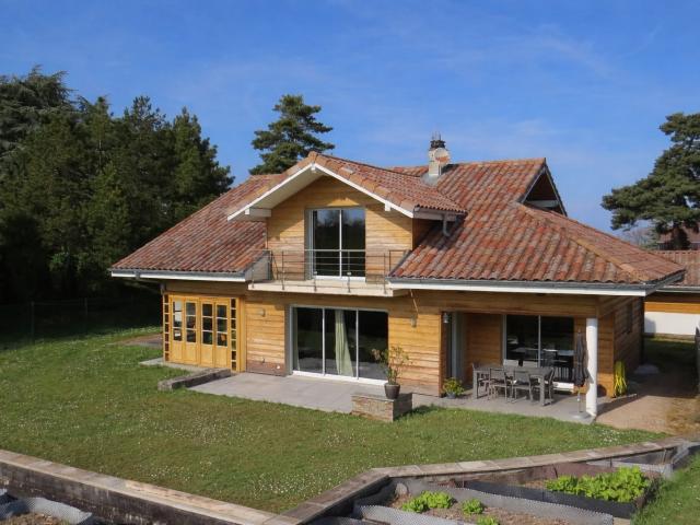 Maison 5 pièces 195 m²