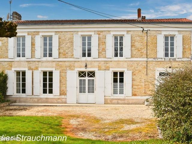 Maison 5 pièces 195 m²