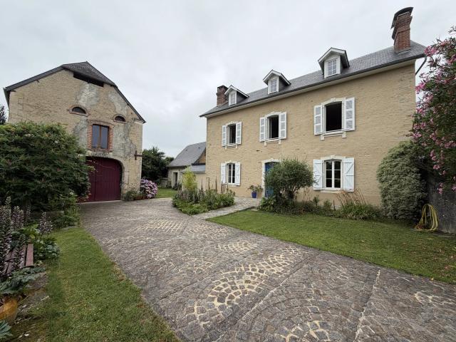 Maison 6 pièces 210 m²