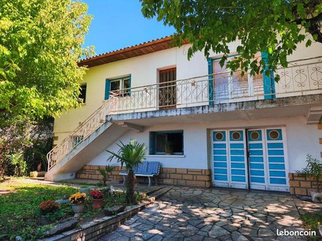 Maison 5 pièces 196 m²