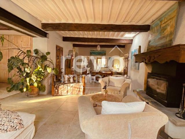 Maison 5 pièces 196 m²