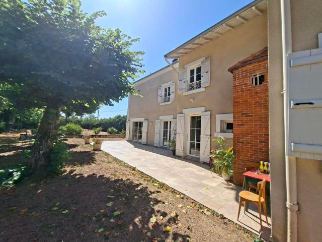 Maison 5 pièces 196 m²