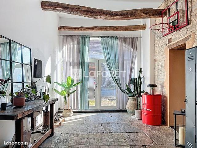 Maison 5 pièces 196 m²