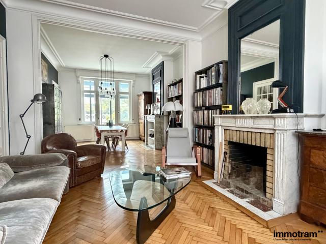 Maison 6 pièces 196 m²