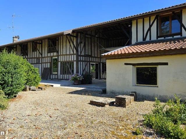 Maison 5 pièces 196 m²