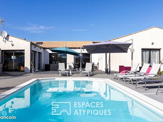 Maison 5 pièces 196 m²
