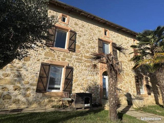 Maison 5 pièces 196 m²