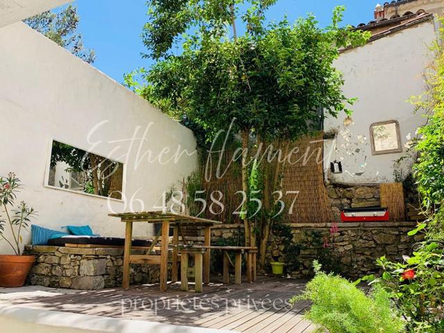 Maison 5 pièces 196 m²