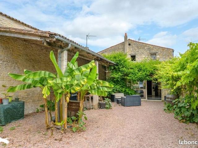 Maison 5 pièces 196 m²