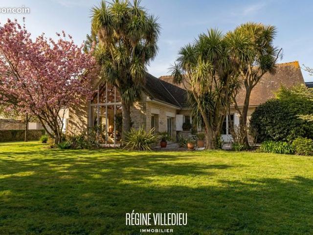 Maison 5 pièces 196 m²