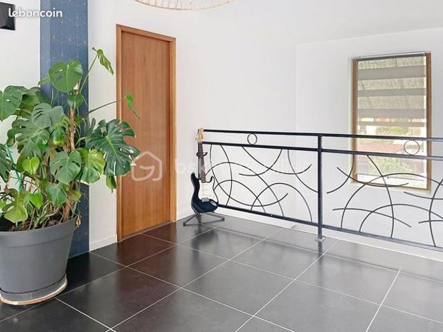 Maison 5 pièces 197 m²