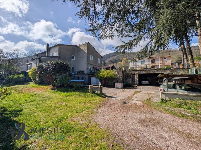 Maison 5 pièces 197 m²
