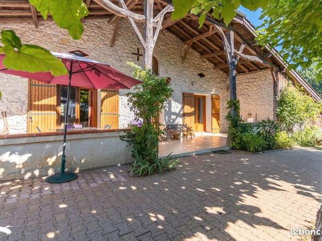 Maison 5 pièces 197 m²