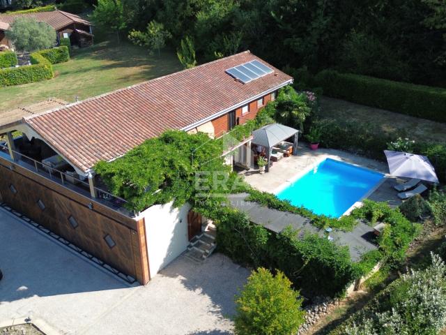 Maison 5 pièces 198 m²