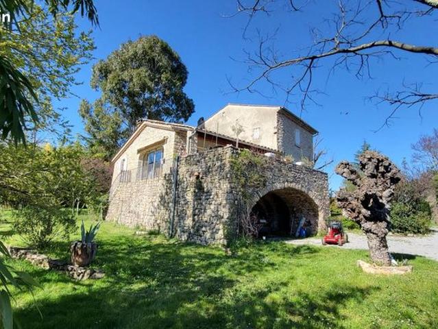 Maison 5 pièces 198 m²