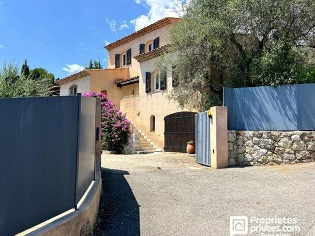 Maison 5 pièces 198 m²