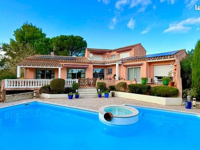 Maison 5 pièces 198 m²