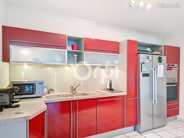 Maison 5 pièces 198 m²