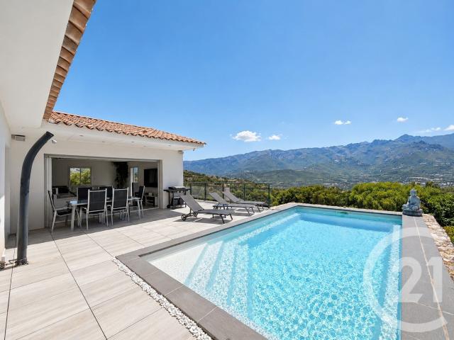 Maison 5 pièces 198 m²