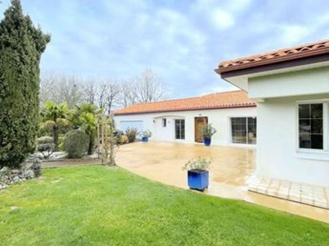Maison familiale 5 pièces 199 m²