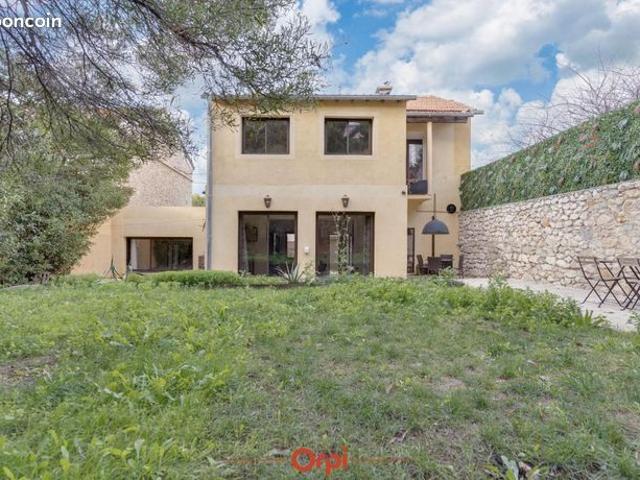 Maison 5 pièces 199 m²