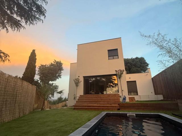 Maison 5 pièces 199 m²