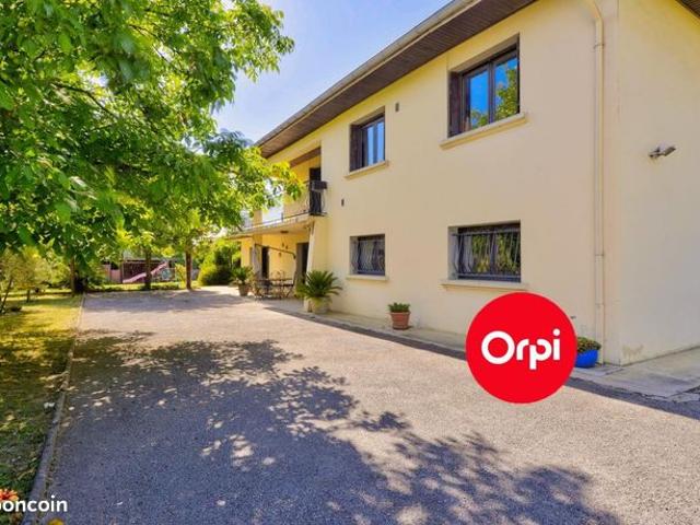 Maison 5 pièces 190 m²