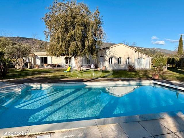 Maison 5 pièces 190 m²