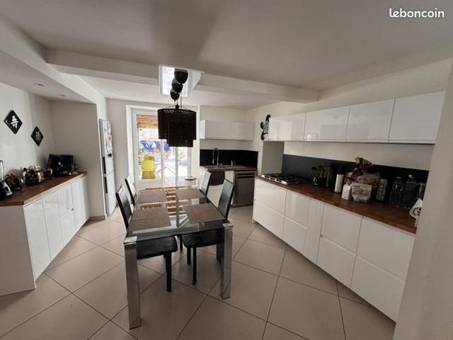Maison 5 pièces 190 m²