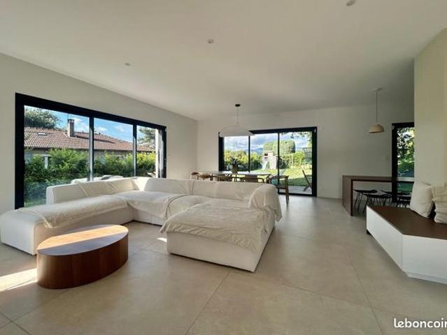 Maison 5 pièces 190 m²