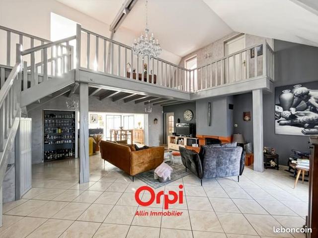 Maison 5 pièces 192 m²
