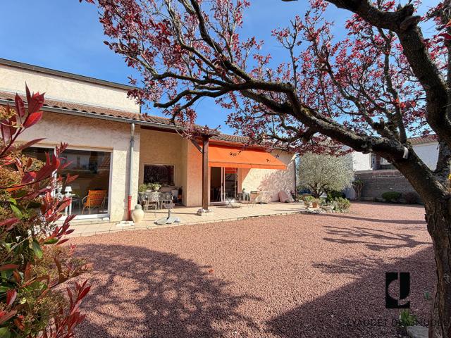 Maison 5 pièces 192 m²