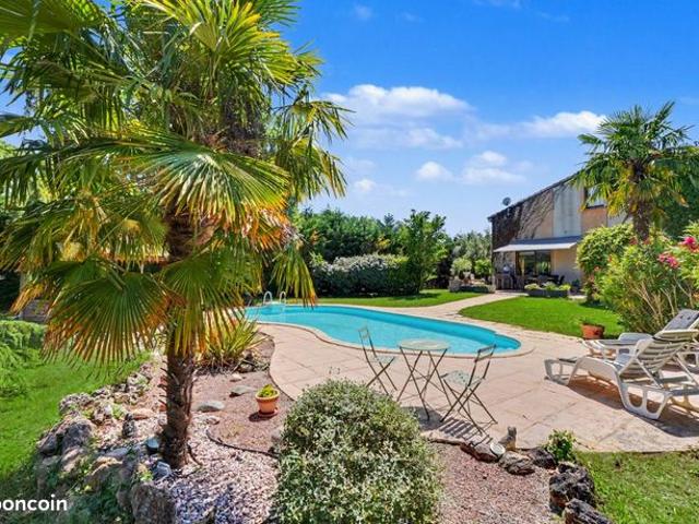 Maison 5 pièces 192 m²