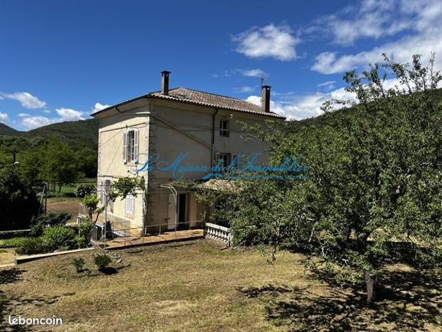 Maison 5 pièces 192 m²