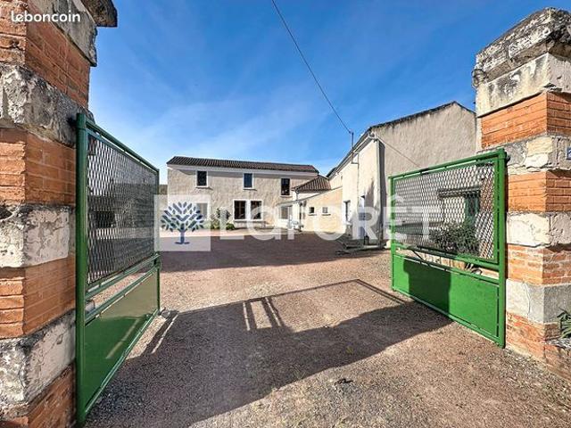 Maison 5 pièces 204 m²