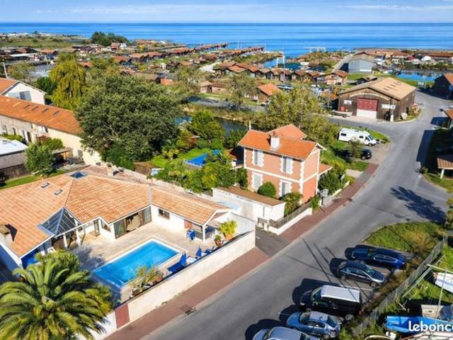 Maison 5 pièces 204 m²