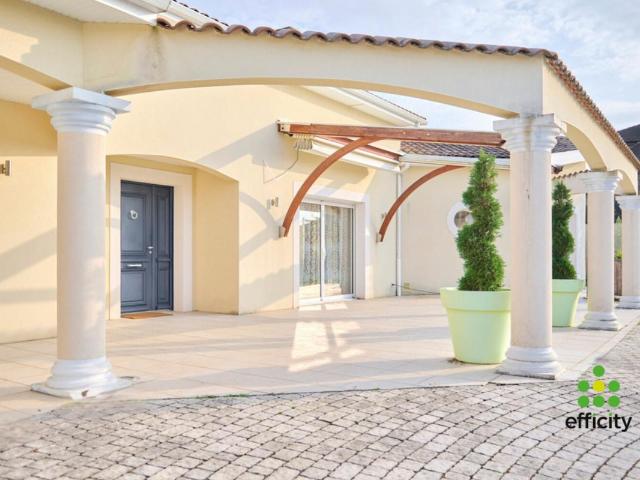 Maison 5 pièces 204 m²