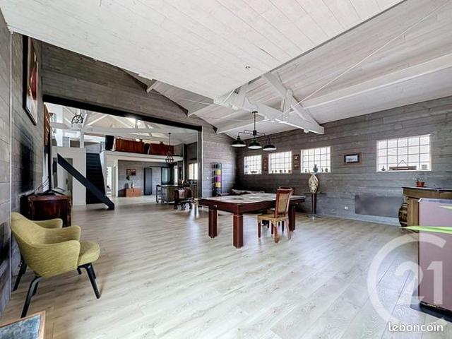 Maison 5 pièces 204 m²