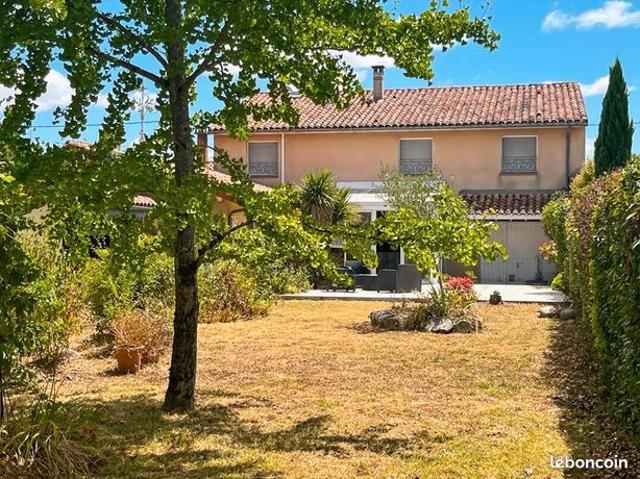 Maison 5 pièces 205 m²