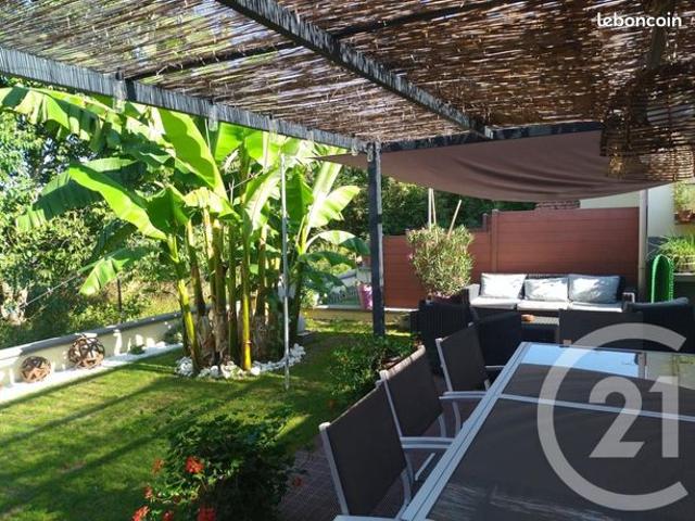 Maison 5 pièces 205 m²